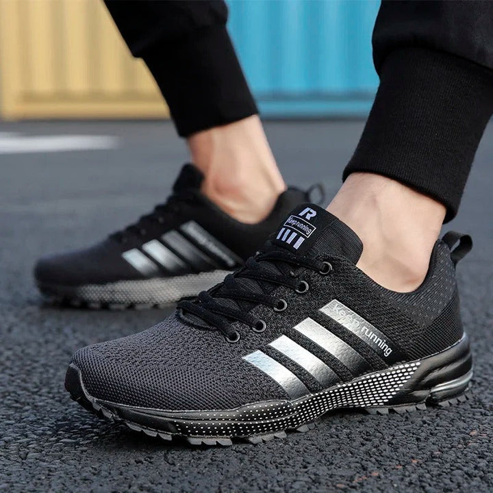 Moderner Herren Laufschuh in verschiedenen Farben, leicht, atmungsaktiv mit stoßdämpfender Sohle und robuster Traktion.