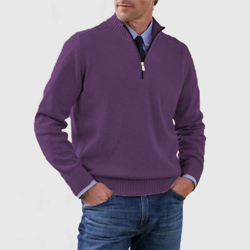"Moderner Herrenpullover mit halbem Reißverschluss, weiches Material, ideal für kühle Tage und vielseitig kombinierbar."