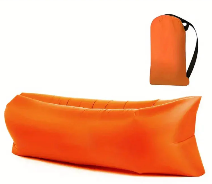 "Moderner, luftgefüllter Liegesessel, leicht zu transportieren, ideal für Strand und Outdoor-Abenteuer."