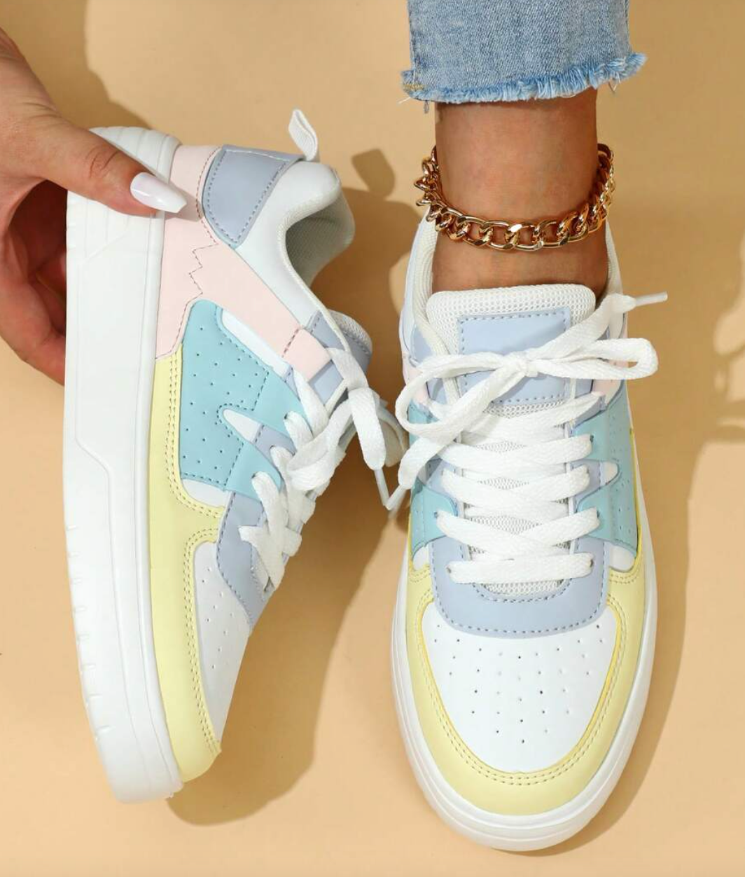 Modische Damen Sneaker in Leopardenmuster, vielseitige Farben, hoher Komfort, ideal für jedes Outfit, Eyecatcher-Schuhwerk.