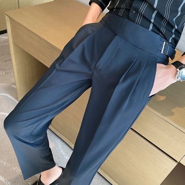 "Modische Herren-Gurkha-Hose mit hoher Taille, 7/8-Schnitt; flexibel, elegant, britisches Flair, knitterfreies Gewebe"