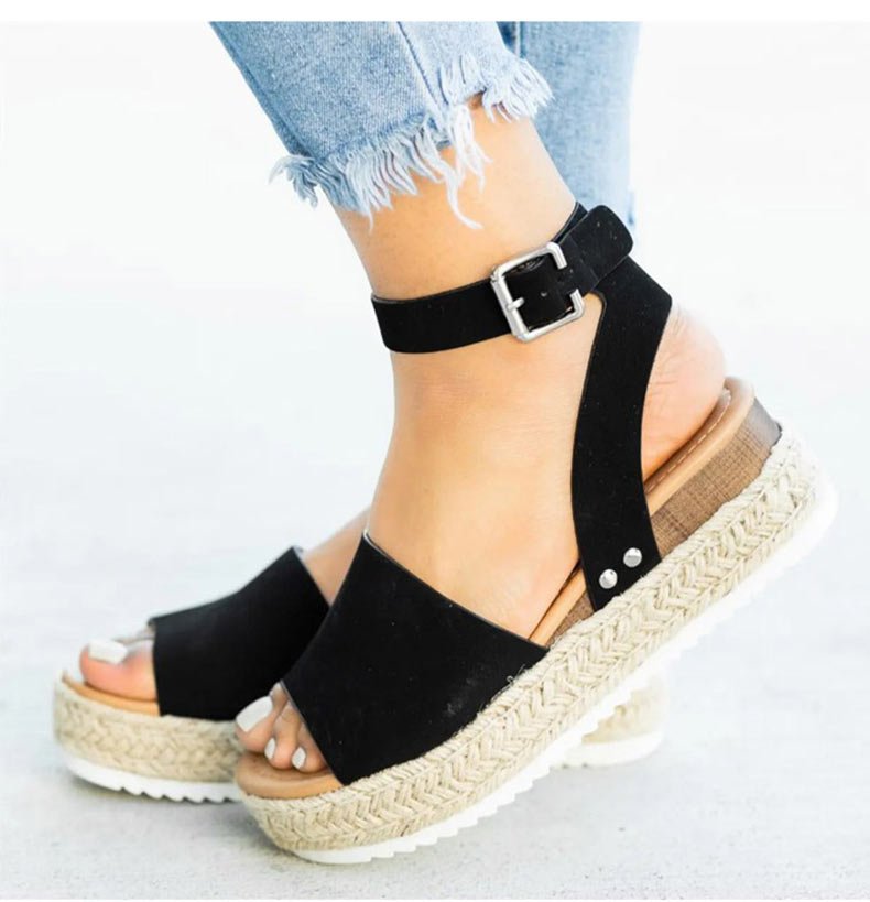 Offene Damen-Wandersandalen mit atmungsaktivem Design, Plateau-Keilabsatz und verstellbaren Riemen für Komfort und Stil.