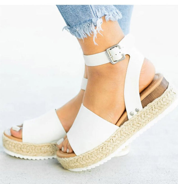 Offene Damen-Wandersandalen mit atmungsaktivem Design, Plateau-Keilabsatz und verstellbaren Riemen für Komfort und Stil.