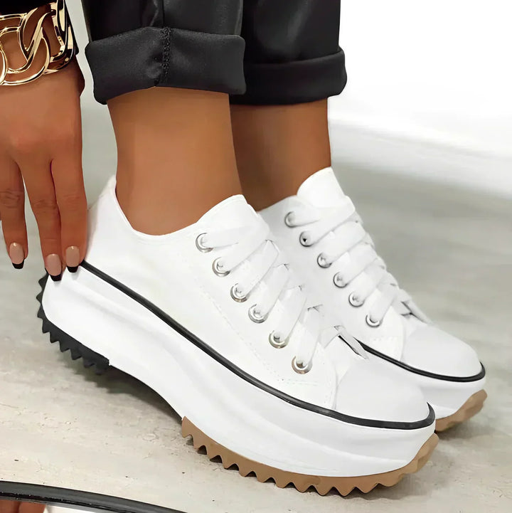 "Orthopädische Damen Plattform Sneaker, weiß, stilvoll mit erhöhtem Design und robuster Sohle für Komfort und Mode"