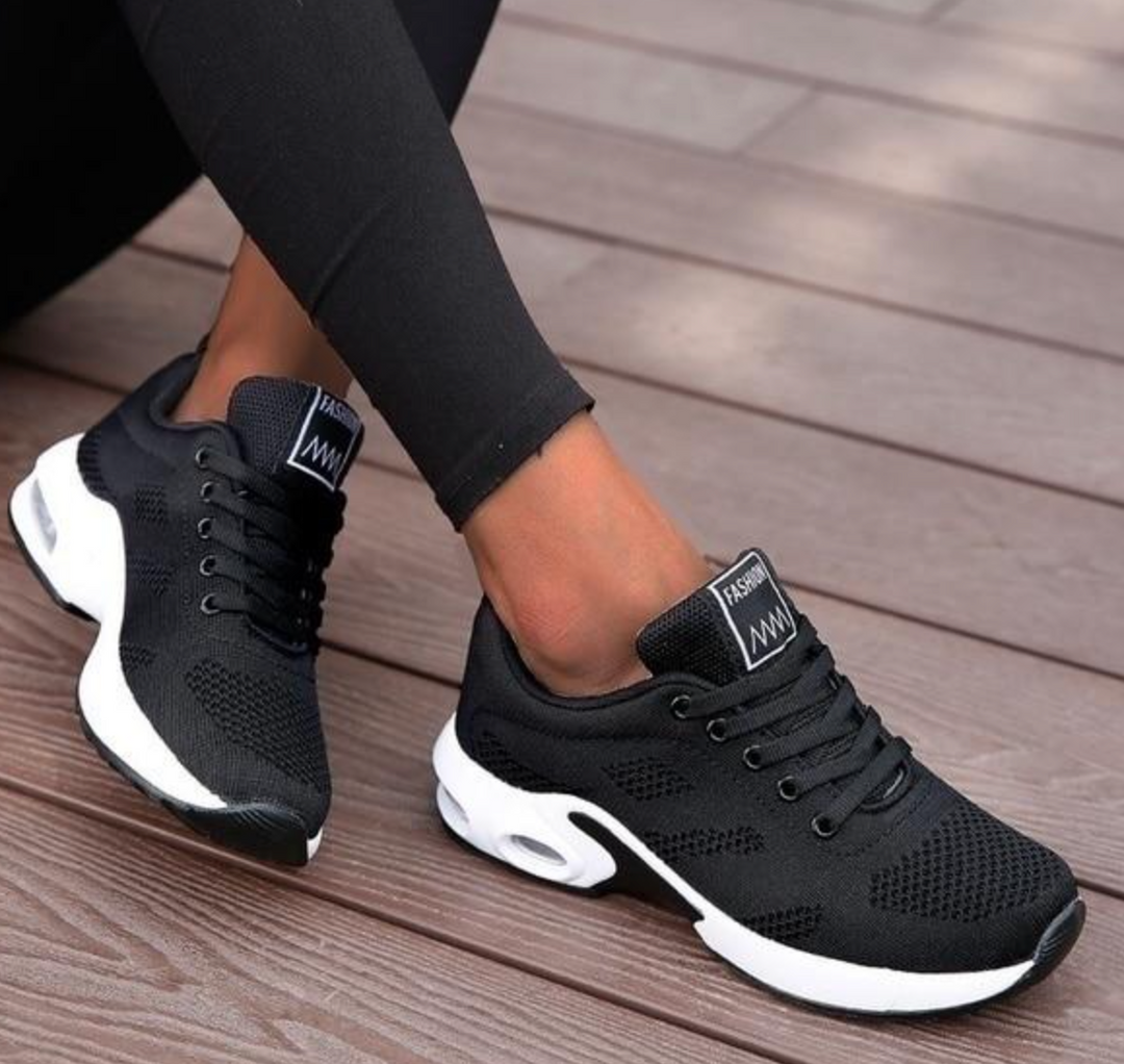 "Orthopädische Damen Sneaker mit Air-Cushion-Sohle, atmungsaktivem Mesh-Obermaterial, ideal für Komfort und Stil."