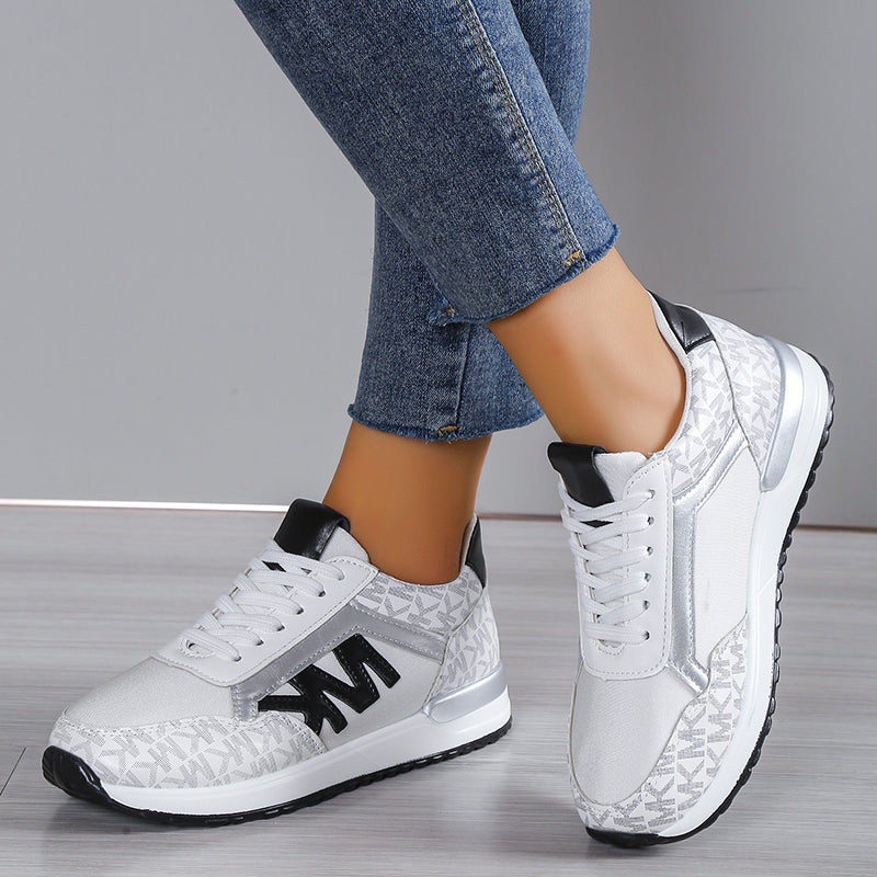 "Orthopädische Damen Sneaker, stilvoll, komfortabel, vielseitige Farben, sportliches Design, griffige Sohle, detailreich."
