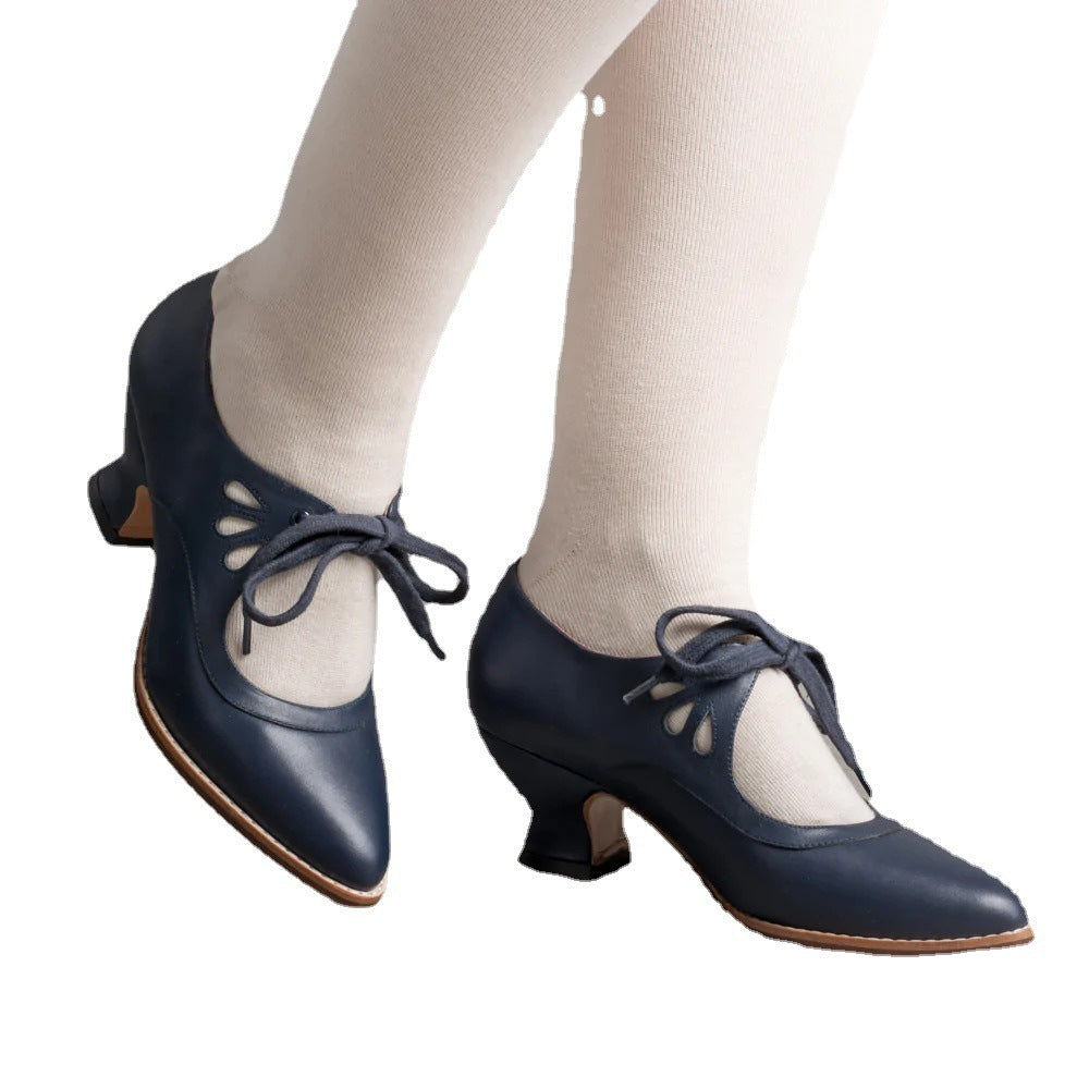 Orthopädische Damenschuhe, elegant, hoher Absatz, modernes Design, schwarz, rutschfeste Sohle für Komfort und Stabilität.