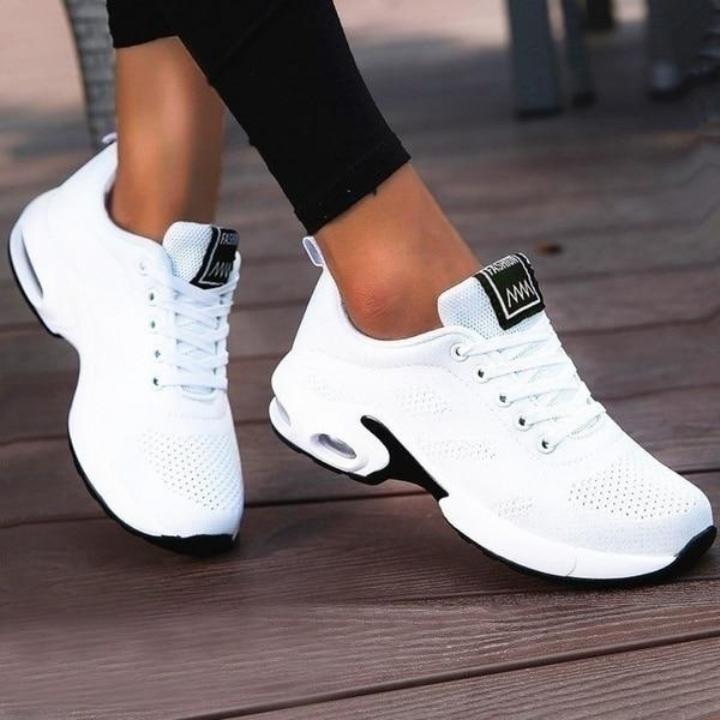 "Orthopädische Damenschuhe, Hellblau-Violett, atmungsaktives Mesh, flexible PVC-Sohle, modern, stylisch und bequem."