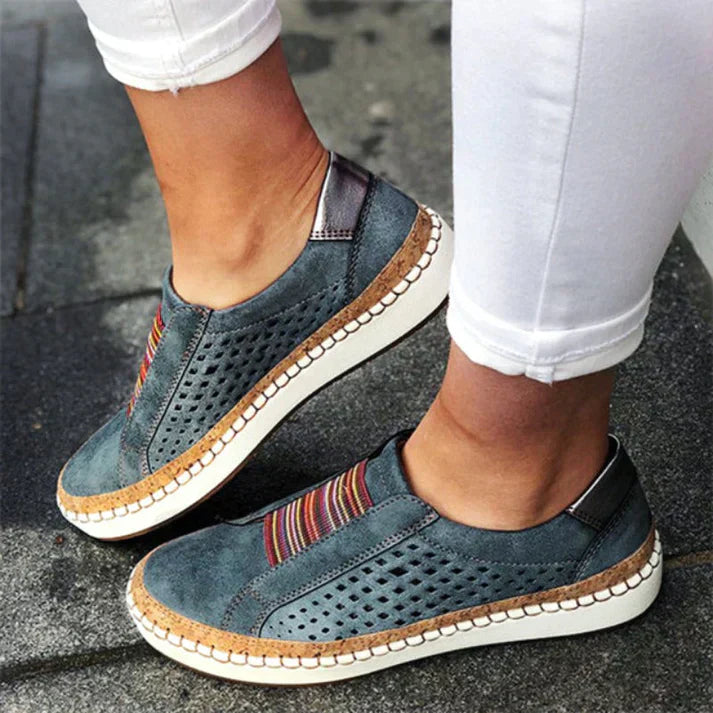 Orthopädische Damenslipper in klassischer Farbe, elegantes Design mit rutschfester Sohle für ultimativen Komfort.