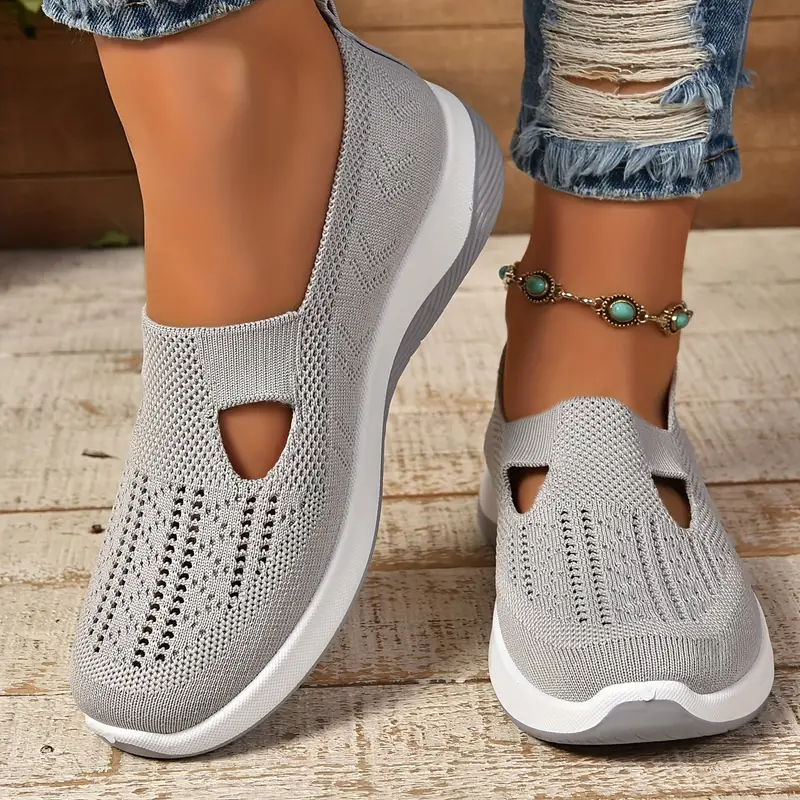 Orthopädische Komfort-Schuhe für Damen, stilvolles Design, weiche Polsterung, optimale Unterstützung, eleganter Look.