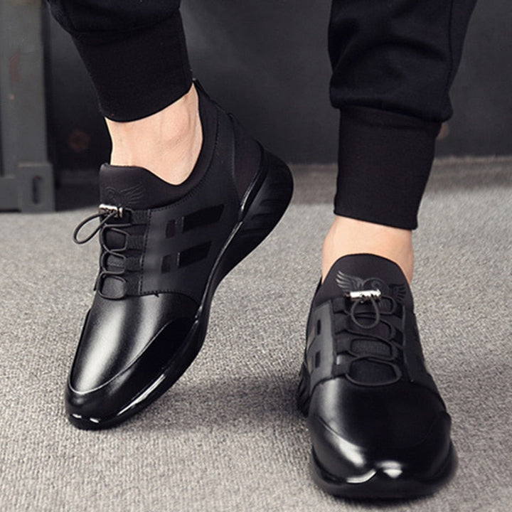 "Orthopädischer Herrenschuh, hochwertiges Leder, komfortabel, stilvoll, elegante Schnürung, atmungsaktiv, gedämpfte Sohle"