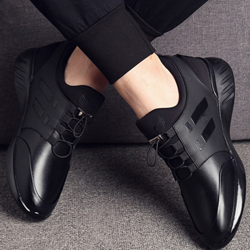 "Orthopädischer Herrenschuh, hochwertiges Leder, komfortabel, stilvoll, elegante Schnürung, atmungsaktiv, gedämpfte Sohle"