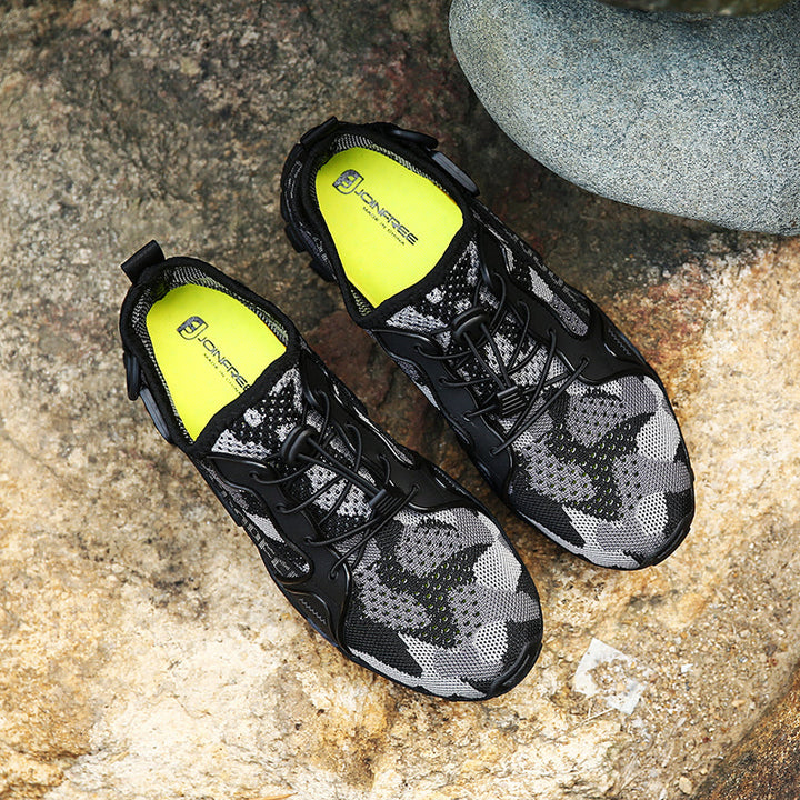 "Orthopädischer Wanderschuh Damen in Camouflage, gepolsterte Einlegesohle, rutschfeste Sohle, atmungsaktiv, seitliche Ansicht