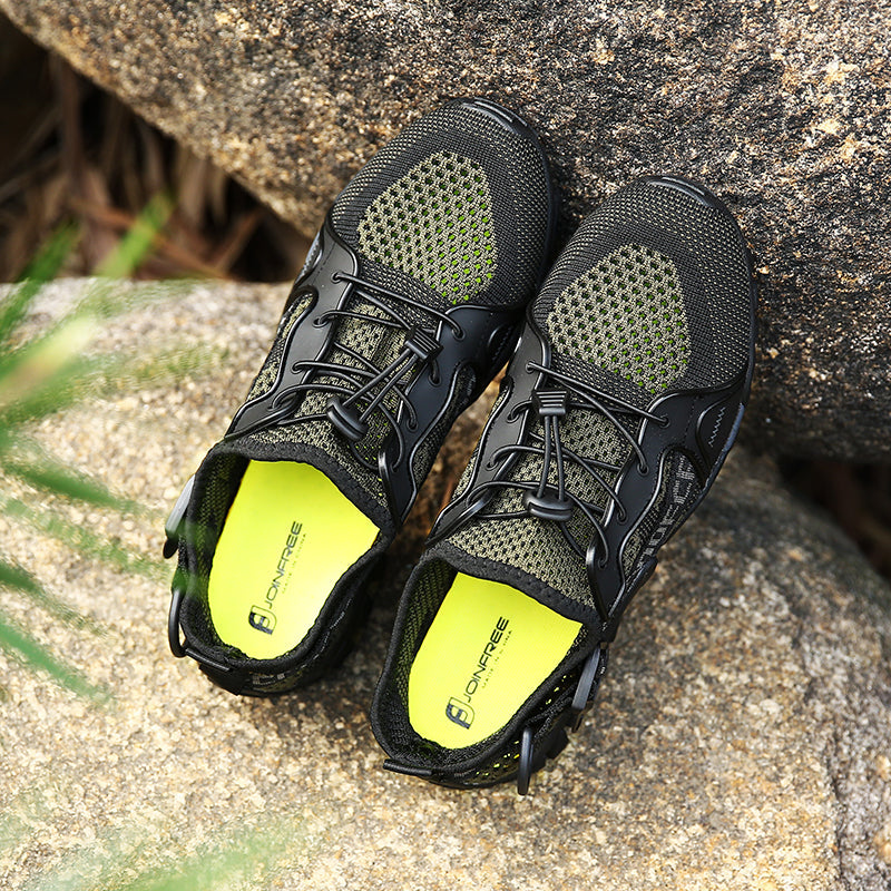 "Orthopädischer Wanderschuh Damen in Camouflage, gepolsterte Einlegesohle, rutschfeste Sohle, atmungsaktiv, seitliche Ansicht