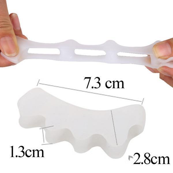 "Orthopädischer Zehenkorrektor: Hautfarben, flexibles Design, für Komfort und Entlastung bei Hallux Valgus und Hammerzehen."