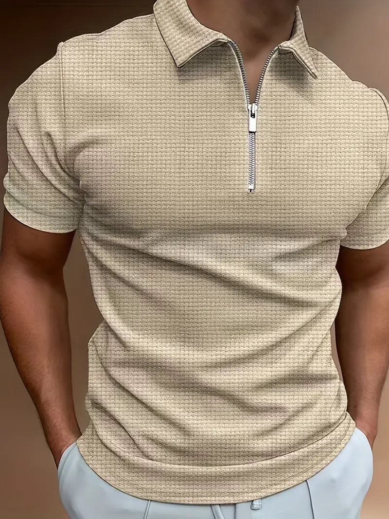 "Polo-Shirt mit Reißverschluss für Herren, stilvoller Reverskragen, aus Baumwollmischung, ideal für Sommeraktivitäten."