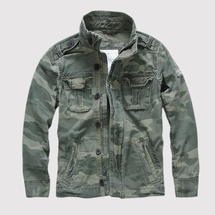 Retro Jeansjacke aus hochwertigem Denim, vielseitig und stilvoll, ideal für modebewusste Trendsetter.