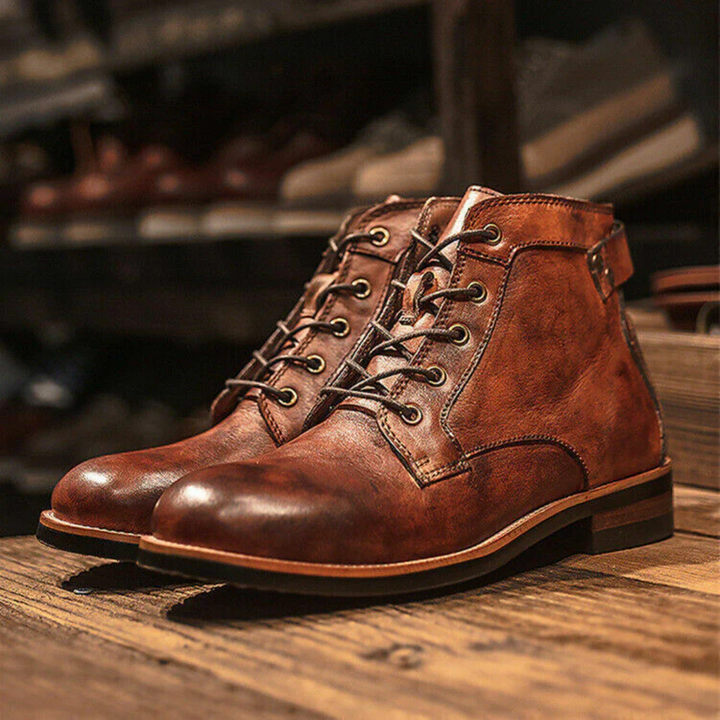 "Robuste Herren Retro-Schnürstiefel im Vintage-Design, ideal für stilvolle Outfits und komfortablen Allwetter-Einsatz."
