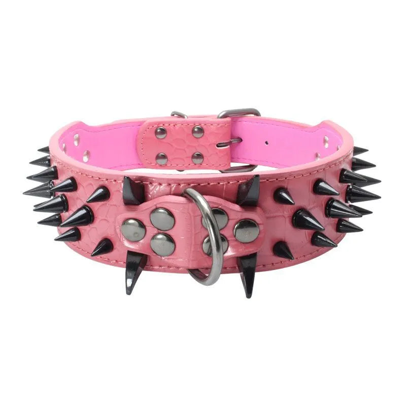 "Robustes Hundehalsband verstellbar mit goldenen Nieten, aus Kunstleder für große Hunde, edles Design, Schutz & Stil."