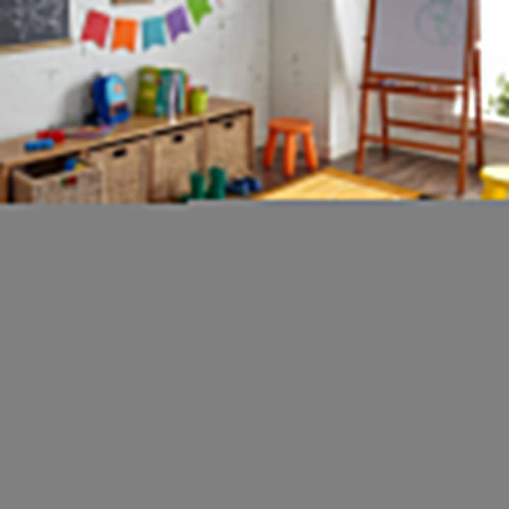 Rutschfester Sportteppich im Fußball-Design mit realistischen Feldmarkierungen, ideal für Spielzimmer, kratzfest & langlebig.