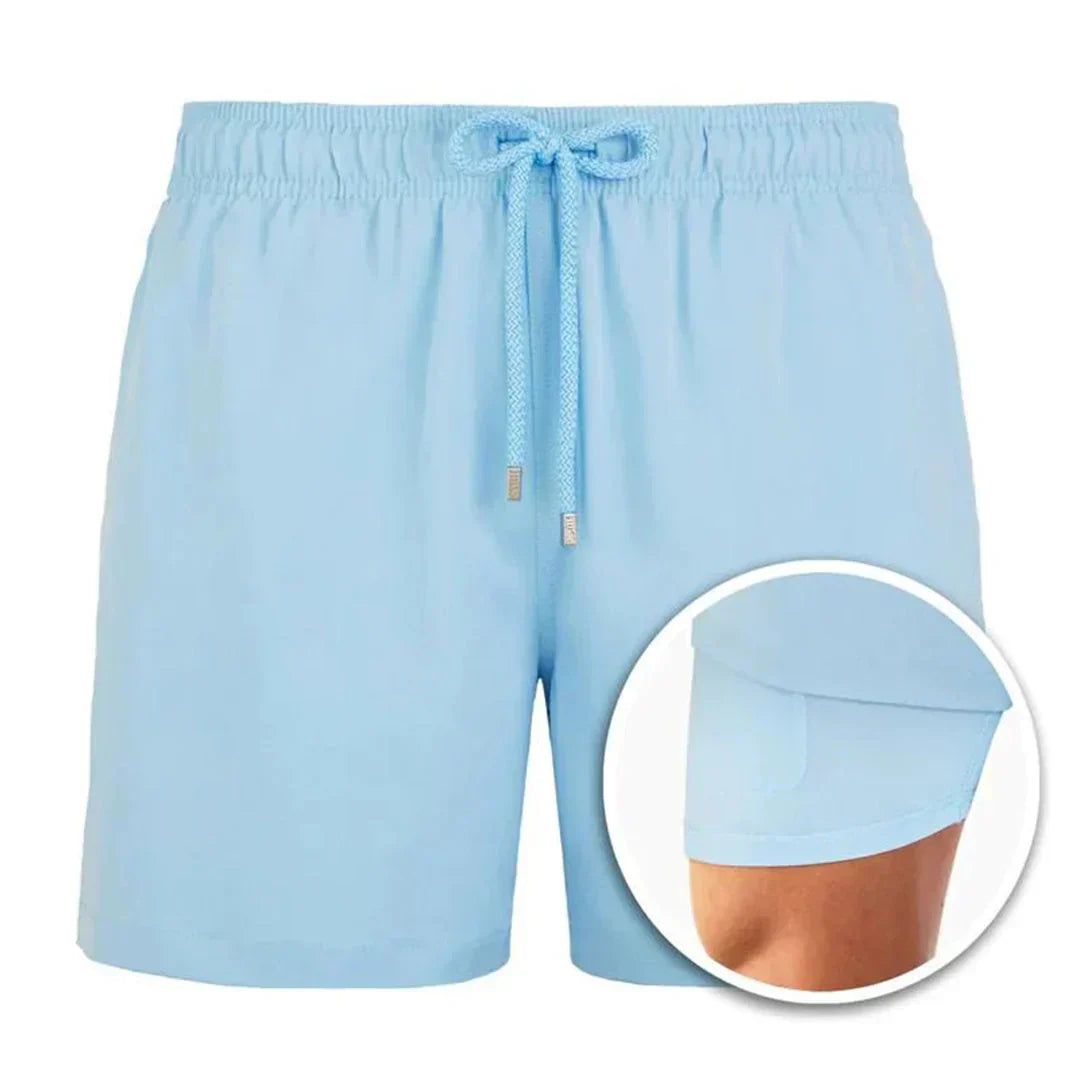 "Schnell trocknende Herren Badehose Dario, modischer Schnitt, blaue Farbe, mit Taschen, ideal für Strand und Pool."