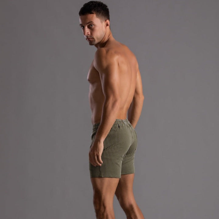 "Schnelltrocknende Herren Badeshorts Ripstop-Polyester in Blau, kurzer Schnitt, elastischer Bund, Frontansicht"