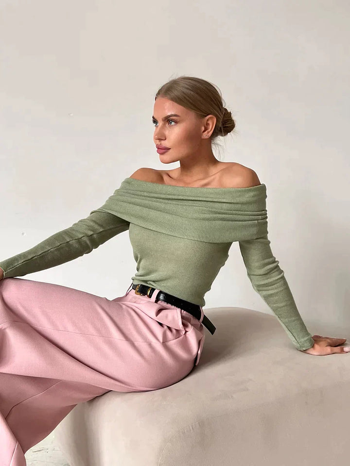 "Schulterfreier Damenpullover, elegantes Off-Shoulder-Design, weiches Material, figurbetonte Passform, vielseitiges Outfit"