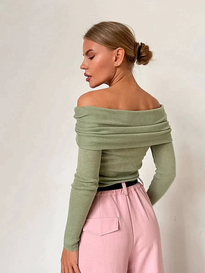 "Schulterfreier Damenpullover, elegantes Off-Shoulder-Design, weiches Material, figurbetonte Passform, vielseitiges Outfit"