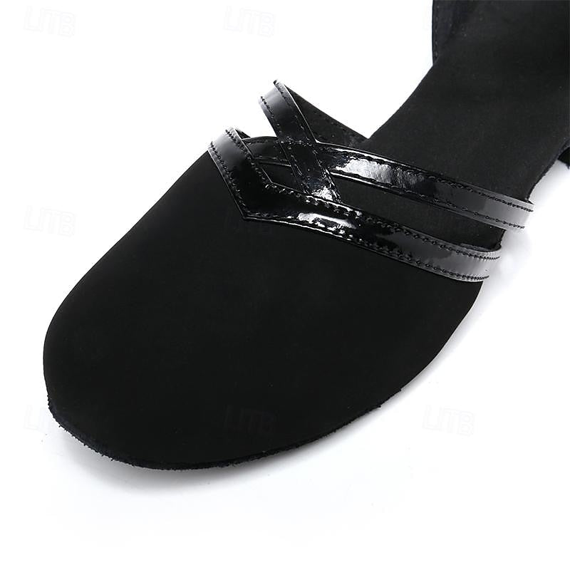 Schwarze Wildleder-Damentanzschuhe mit verstellbarem Knöchelriemen, elegant und komfortabel für stilvolle Tanzauftritte.