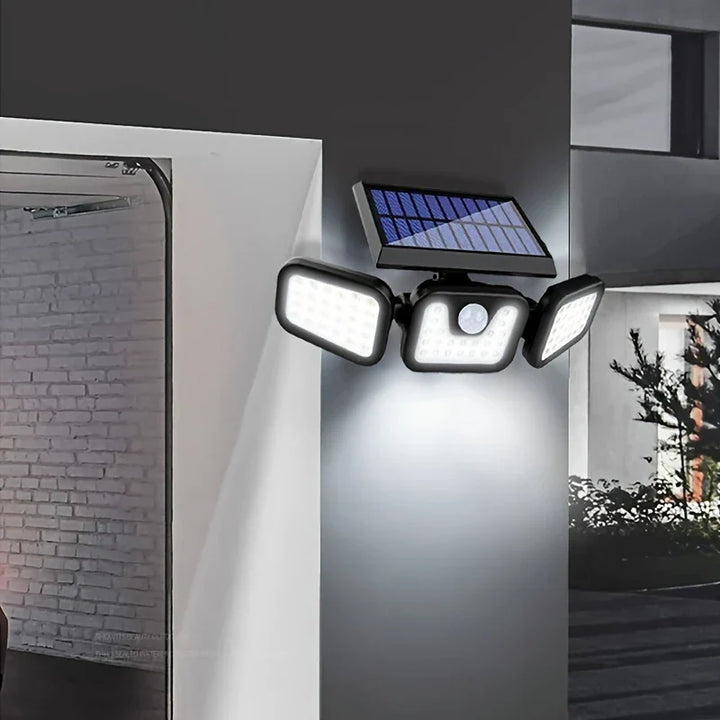 "Solar-LED Flutlicht mit 3 Strahlern und Bewegungsmelder, ideal für effiziente Außenbeleuchtung, wetterbeständig."