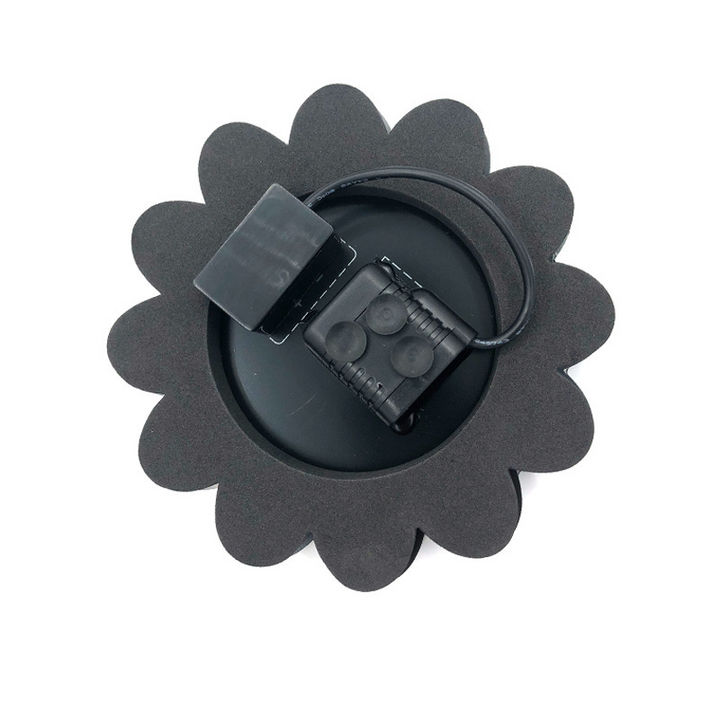 "Solarbetriebener Gartenbrunnen mit Blumen-Design für Teiche, zeigt elegante Wasserfontäne, solarbetrieben, umweltfreundlich"
