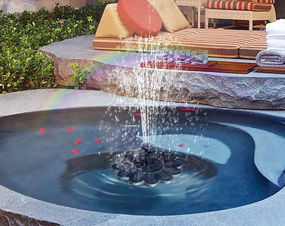 "Solarbetriebener Gartenbrunnen mit Blumen-Design für Teiche, zeigt elegante Wasserfontäne, solarbetrieben, umweltfreundlich"