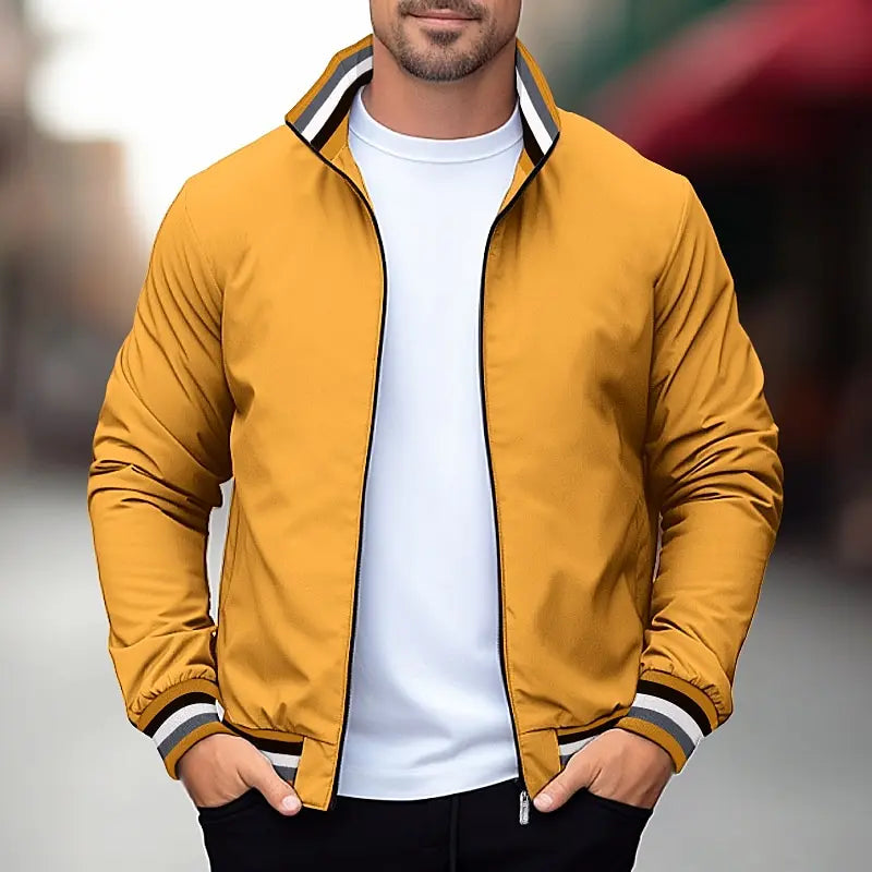 "Sportliche Herren Übergangsjacke, vielseitig, komfortabel, klassisches Design, mit Taschen und stilvollem Kragen."