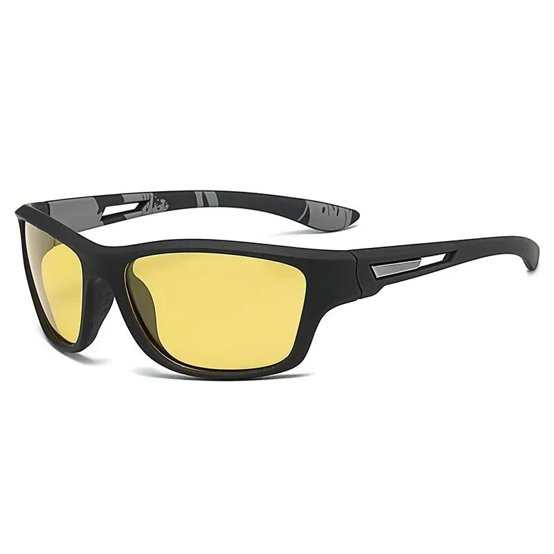 Sportliche schwarze Sonnenbrille mit polarisierenden UV400 Linsen, leichtem Kunststoffrahmen, ideal für Outdoor und Sport.