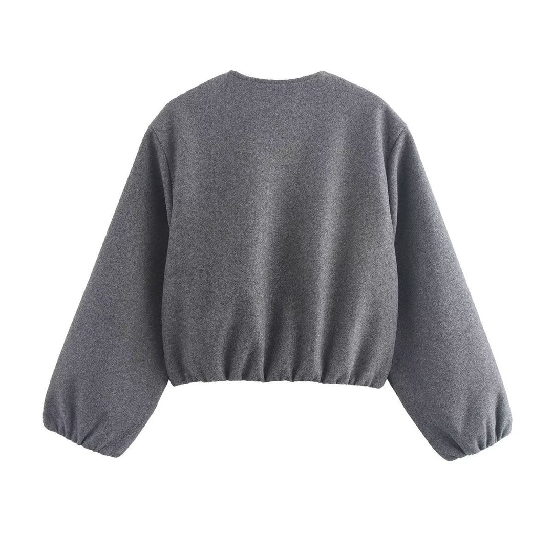 "Stilvolle Damen-Bomberjacke mit hohem Kragen und Taschen, Frontansicht in trendigem Design"