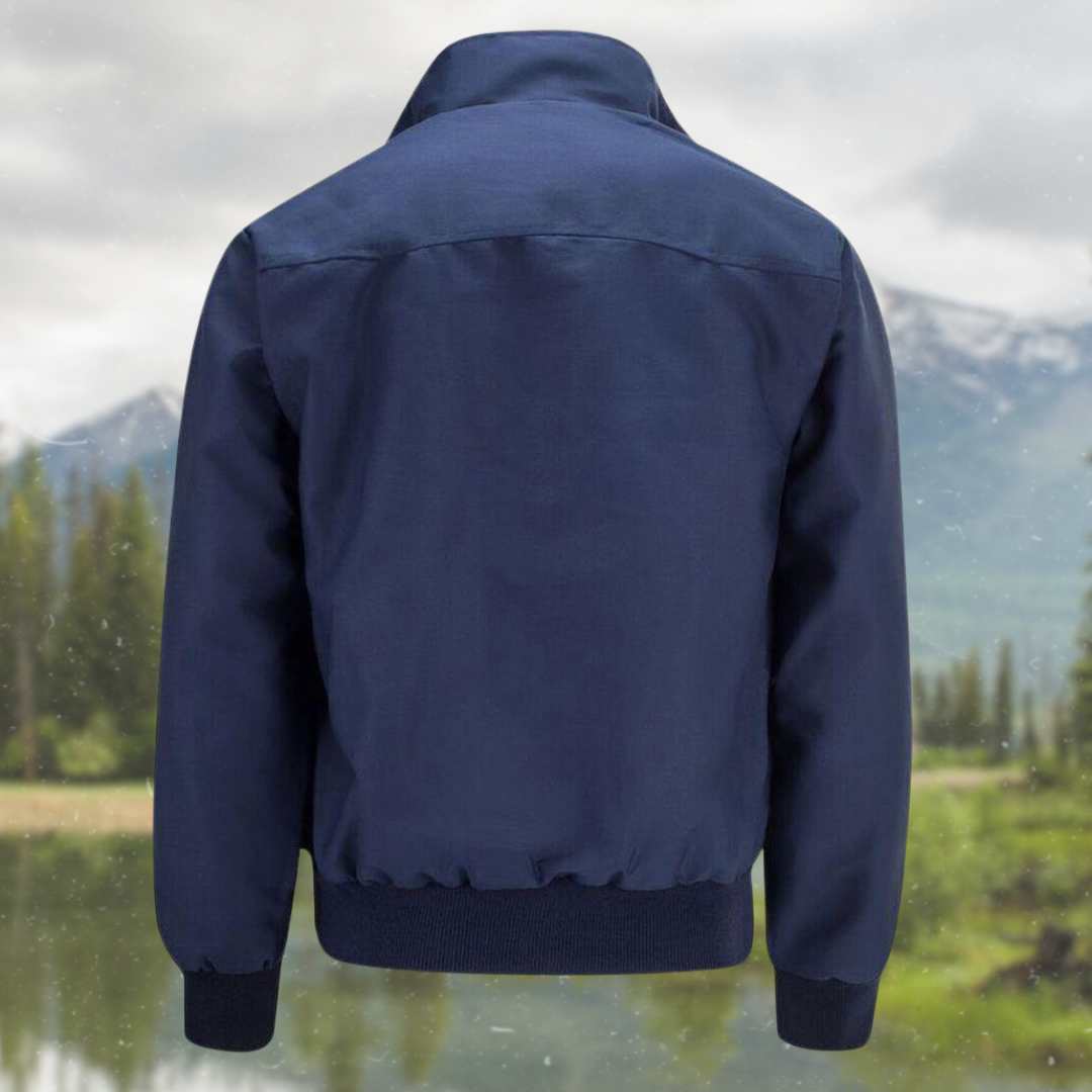 "Stilvolle Harrington-Jacke für Herren in klassischem Design, mit Stehkragen, gerippten Bündchen und praktischen Taschen."