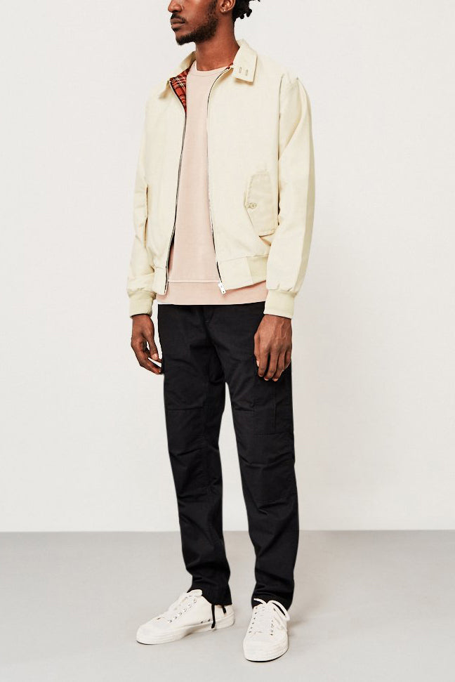 "Stilvolle Harrington-Jacke für Herren in klassischem Design, mit Stehkragen, gerippten Bündchen und praktischen Taschen."