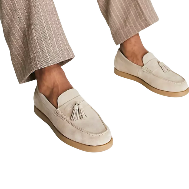 Stilvolle Herren Loafer, elegant und bequem, hochwertige Materialien, dunkler Lederton, ideal fürs Büro und Freizeit.