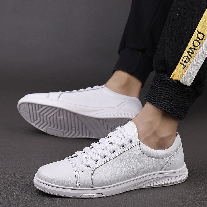 "Stilvolle Herrenschuhe schwarz-weiß, schlankes Design, geeignet für Alltag und Anlässe, hochwertig, komfortabel."