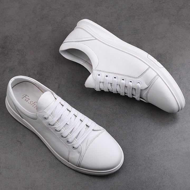 "Stilvolle Herrenschuhe schwarz-weiß, schlankes Design, geeignet für Alltag und Anlässe, hochwertig, komfortabel."