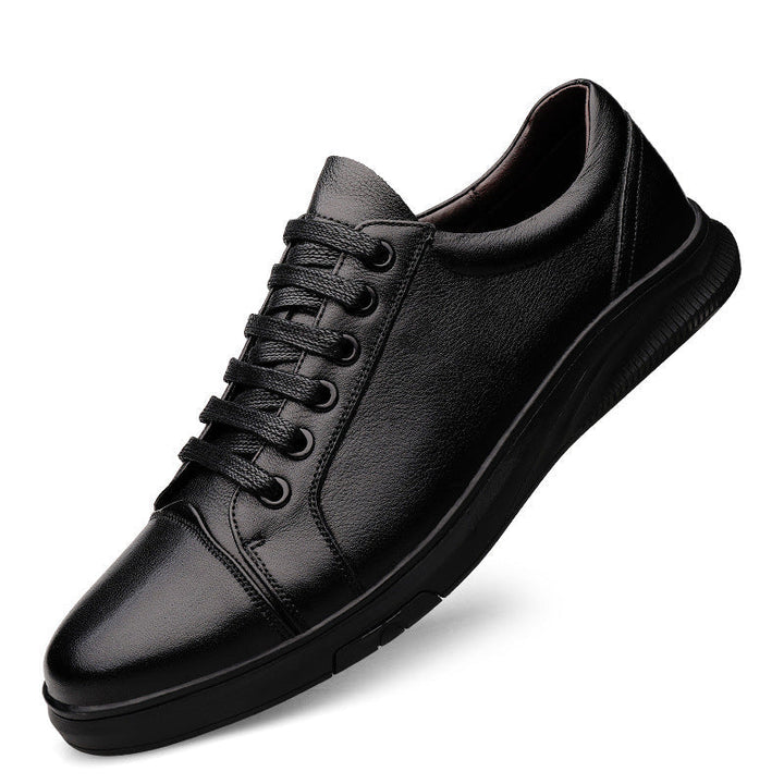 "Stilvolle Herrenschuhe schwarz-weiß, schlankes Design, geeignet für Alltag und Anlässe, hochwertig, komfortabel."