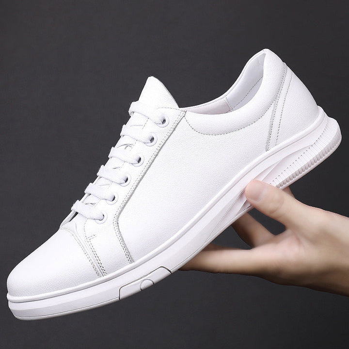 "Stilvolle Herrenschuhe schwarz-weiß, schlankes Design, geeignet für Alltag und Anlässe, hochwertig, komfortabel."