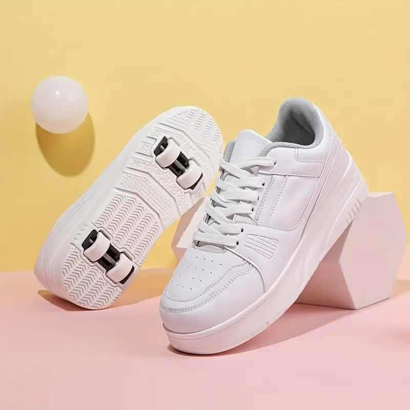 Stilvolle Kinder-Rollschuhe mit abnehmbaren Rädern, geeignet für Outdoor-Abenteuer, fördern aktiven Lebensstil.