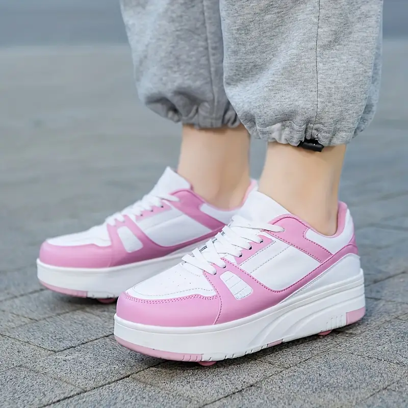 Stilvolle Kinder-Rollschuhe mit abnehmbaren Rädern, geeignet für Outdoor-Abenteuer, fördern aktiven Lebensstil.