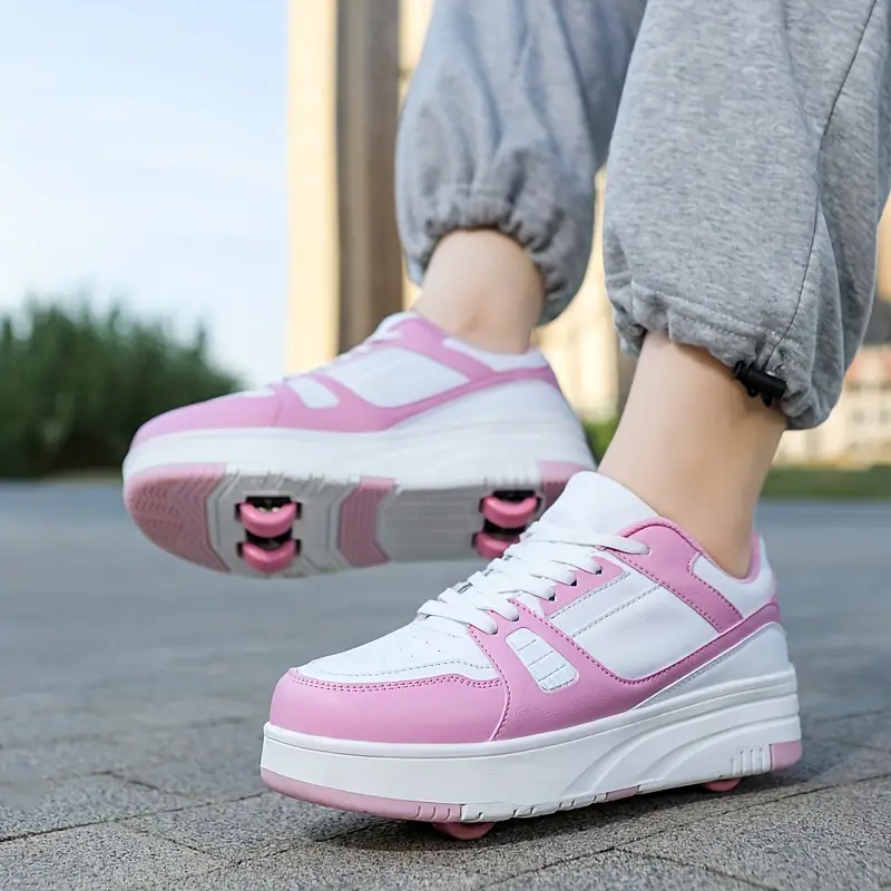 Stilvolle Kinder-Rollschuhe mit abnehmbaren Rädern, geeignet für Outdoor-Abenteuer, fördern aktiven Lebensstil.
