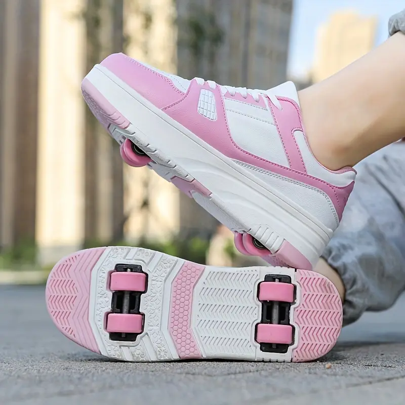 Stilvolle Kinder-Rollschuhe mit abnehmbaren Rädern, geeignet für Outdoor-Abenteuer, fördern aktiven Lebensstil.
