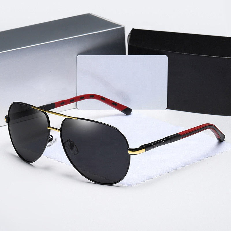 "Stilvolle polarisierte UV400 Piloten-Sonnenbrille mit Edelstahlrahmen für Männer, klassisches Design."