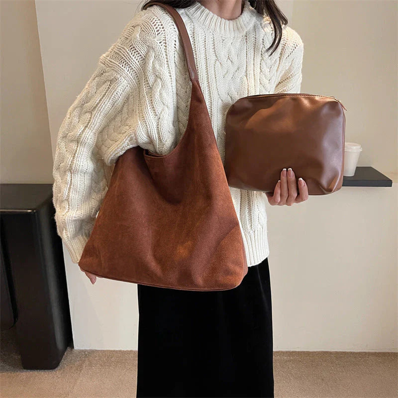 "Stilvolle Wildledertasche für Damen, braun, langlebig und robust mit viel Stauraum, ideal für täglichen Gebrauch."