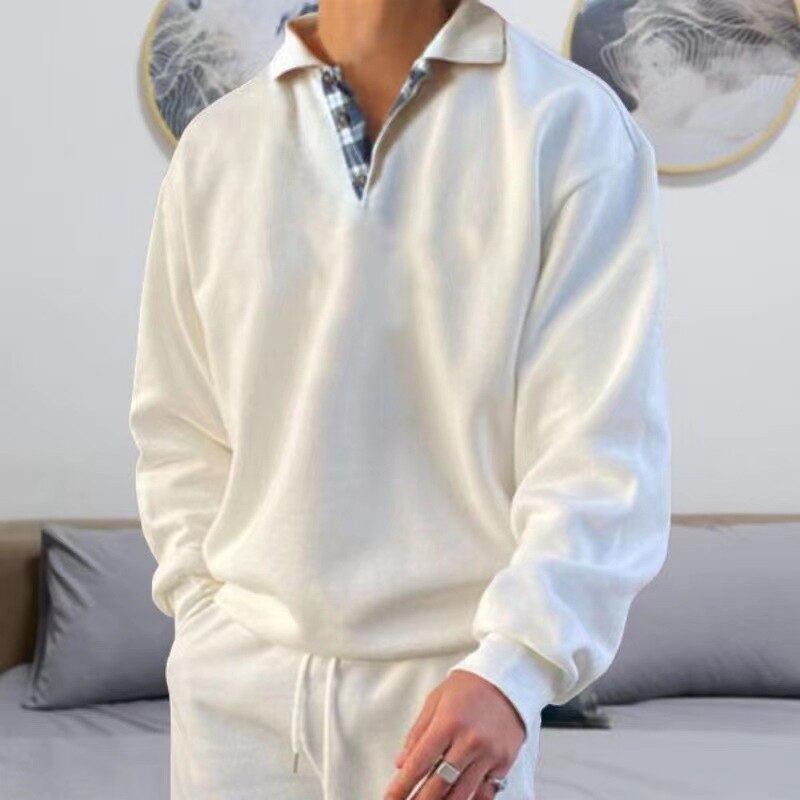 "Stilvoller, atmungsaktiver Herren Pullover in Blau mit V-Ausschnitt und langen Ärmeln, ideal für modernen Sommerlook."