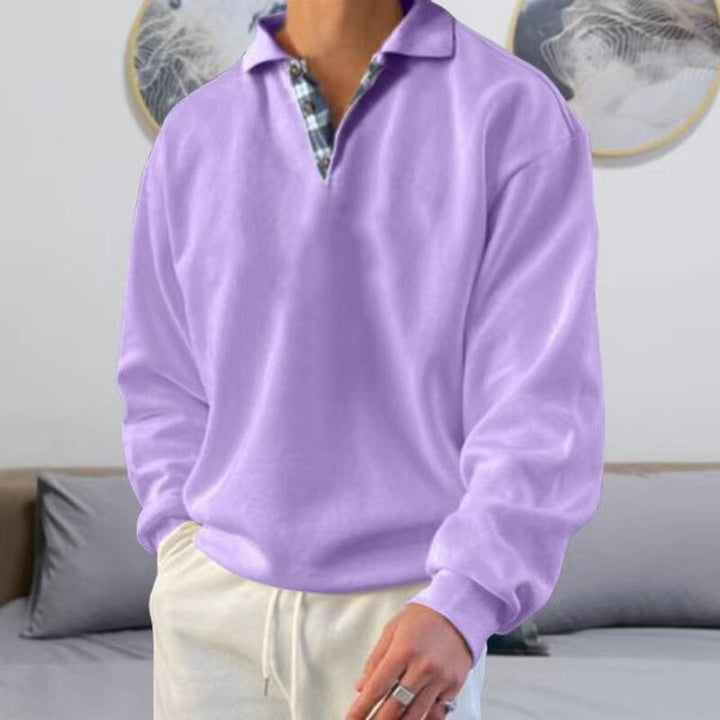 "Stilvoller, atmungsaktiver Herren Pullover in Blau mit V-Ausschnitt und langen Ärmeln, ideal für modernen Sommerlook."